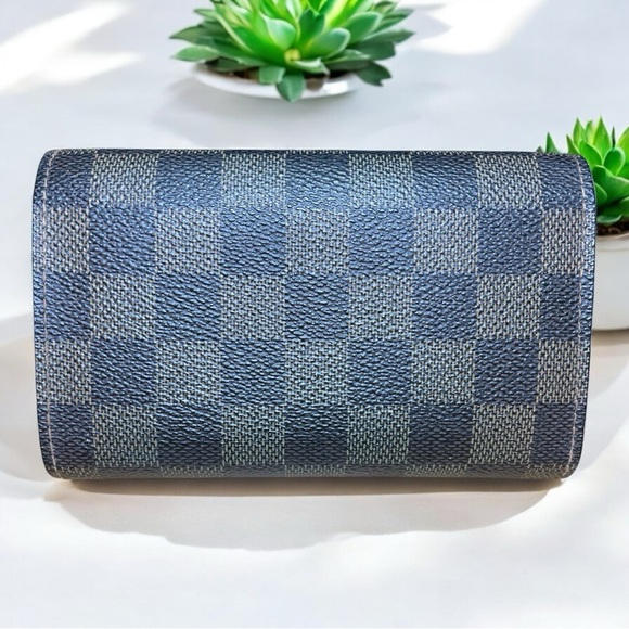 Louis Vuitton Damier Ebene Wallet - Picture 2 of 16